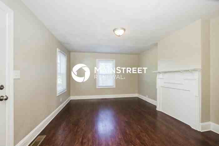 1308 Camp Greene St - Photo 6 of 31