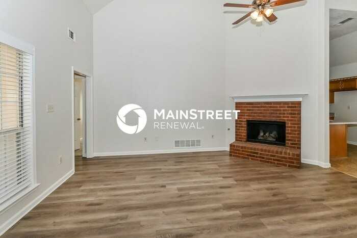 7658 Davis Pkwy - Photo 7 of 18