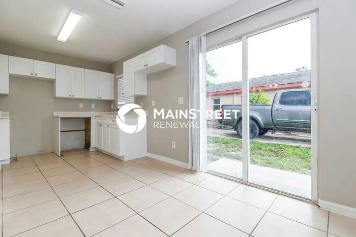 5545 5th Ave - Photo 5 of 16