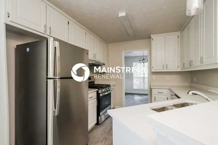 242 Fairview Pt - Photo 7 of 18