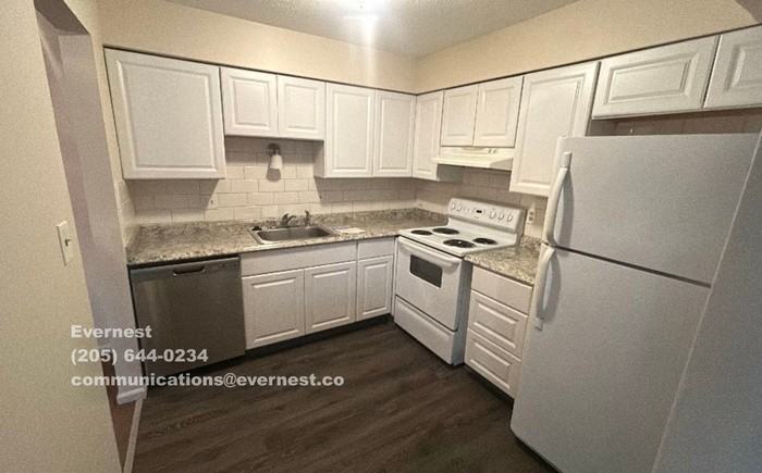 1450 Slade Ave #103 - Photo 4 of 35