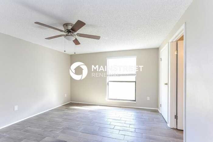 1209 Hawley Ct - Photo 7 of 16