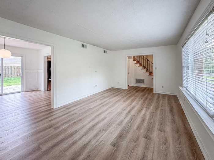 3641 Sea Gull Rd - Photo 7 of 49