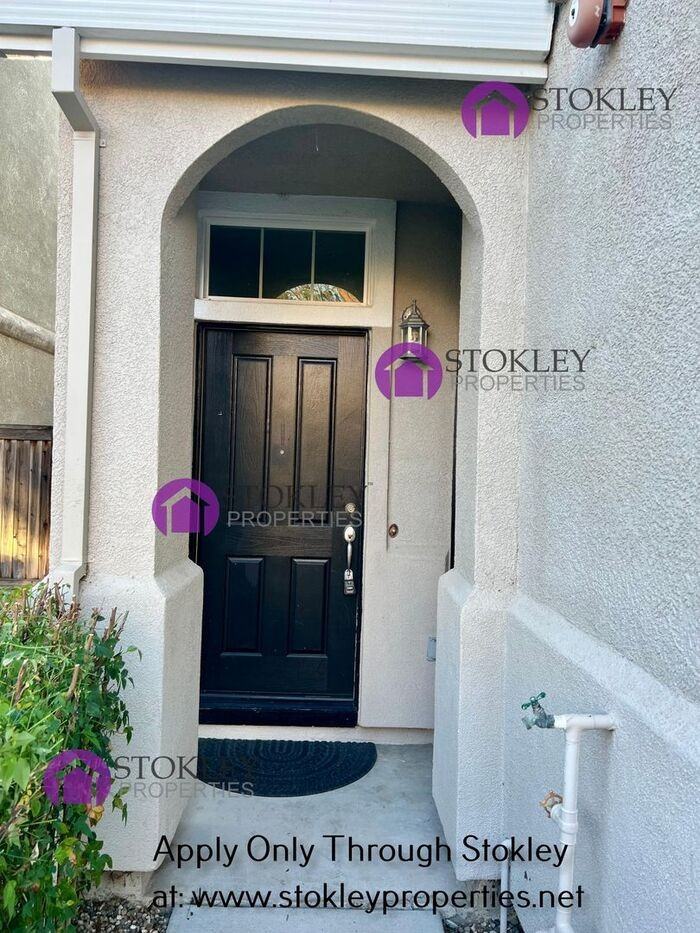 1019 Sycamore Ln - Photo 4 of 33