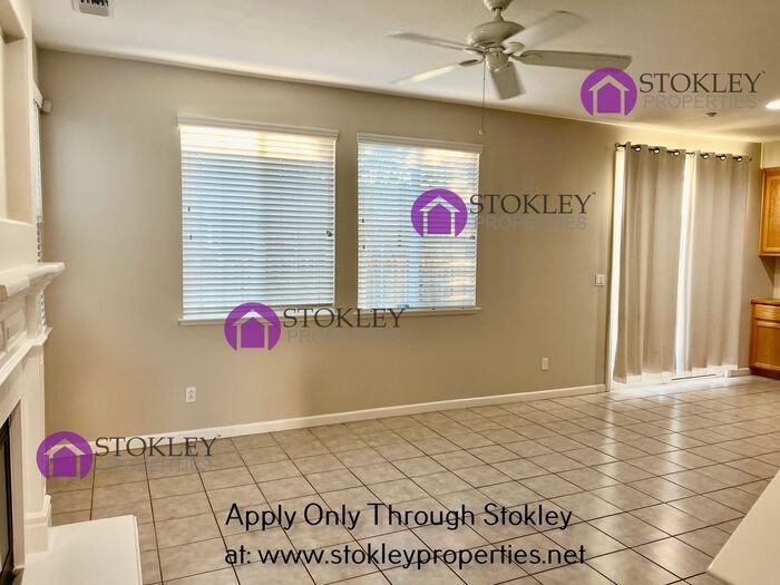 1019 Sycamore Ln - Photo 5 of 33