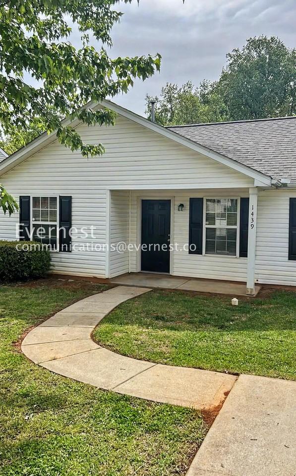 1439 Clooney Ln - Photo 2 of 37