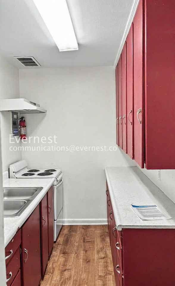 135 Mathews St #4 - Photo 5 of 35