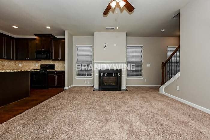 230 Emporia Loop - Photo 2 of 18