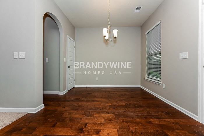 230 Emporia Loop - Photo 4 of 18