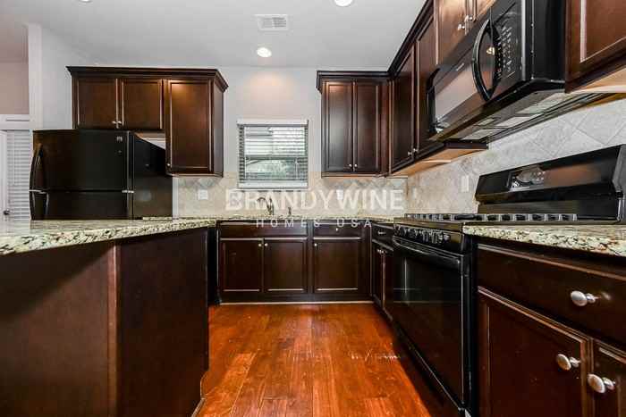 230 Emporia Loop - Photo 5 of 18