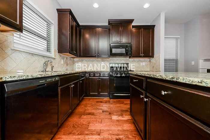 230 Emporia Loop - Photo 6 of 18