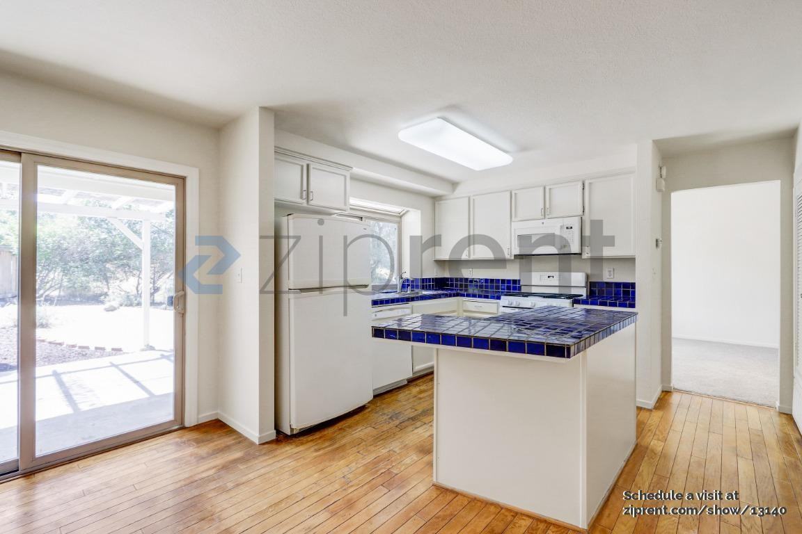 1936 Lake View Pl - Photo 7 of 20