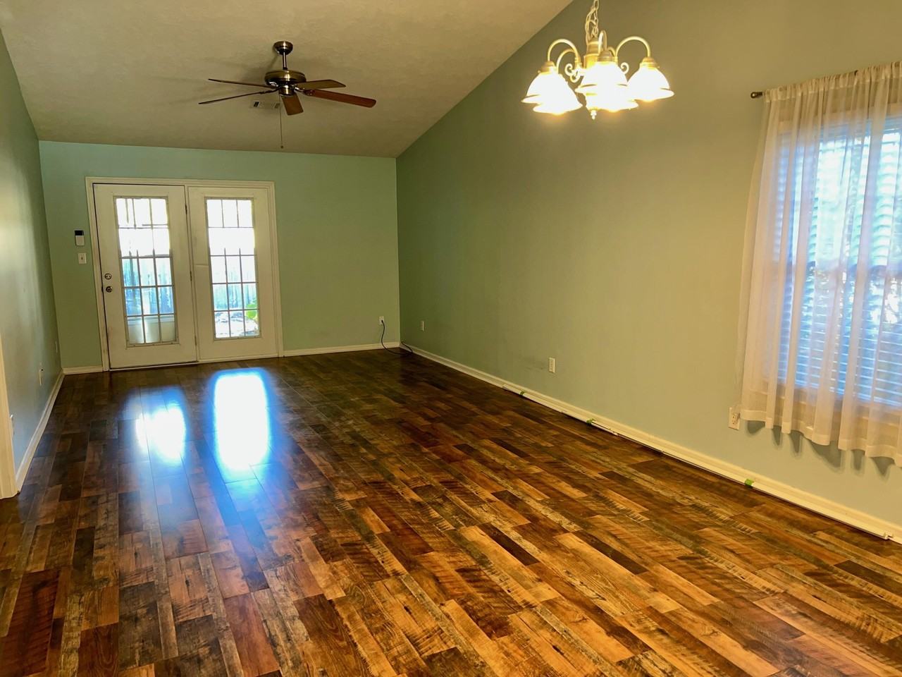 111 Bennington Ln - Photo 7 of 17