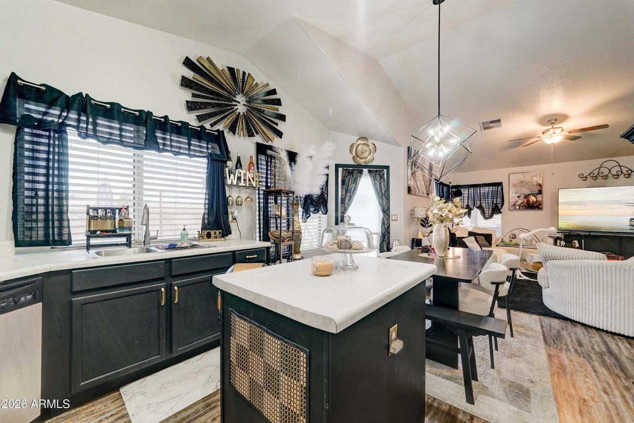 2744 S Raven - Photo 6 of 22