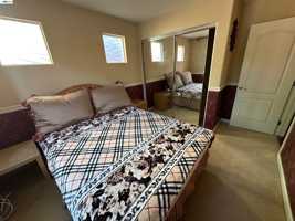 featured image of 1013 Ridgeview Dr