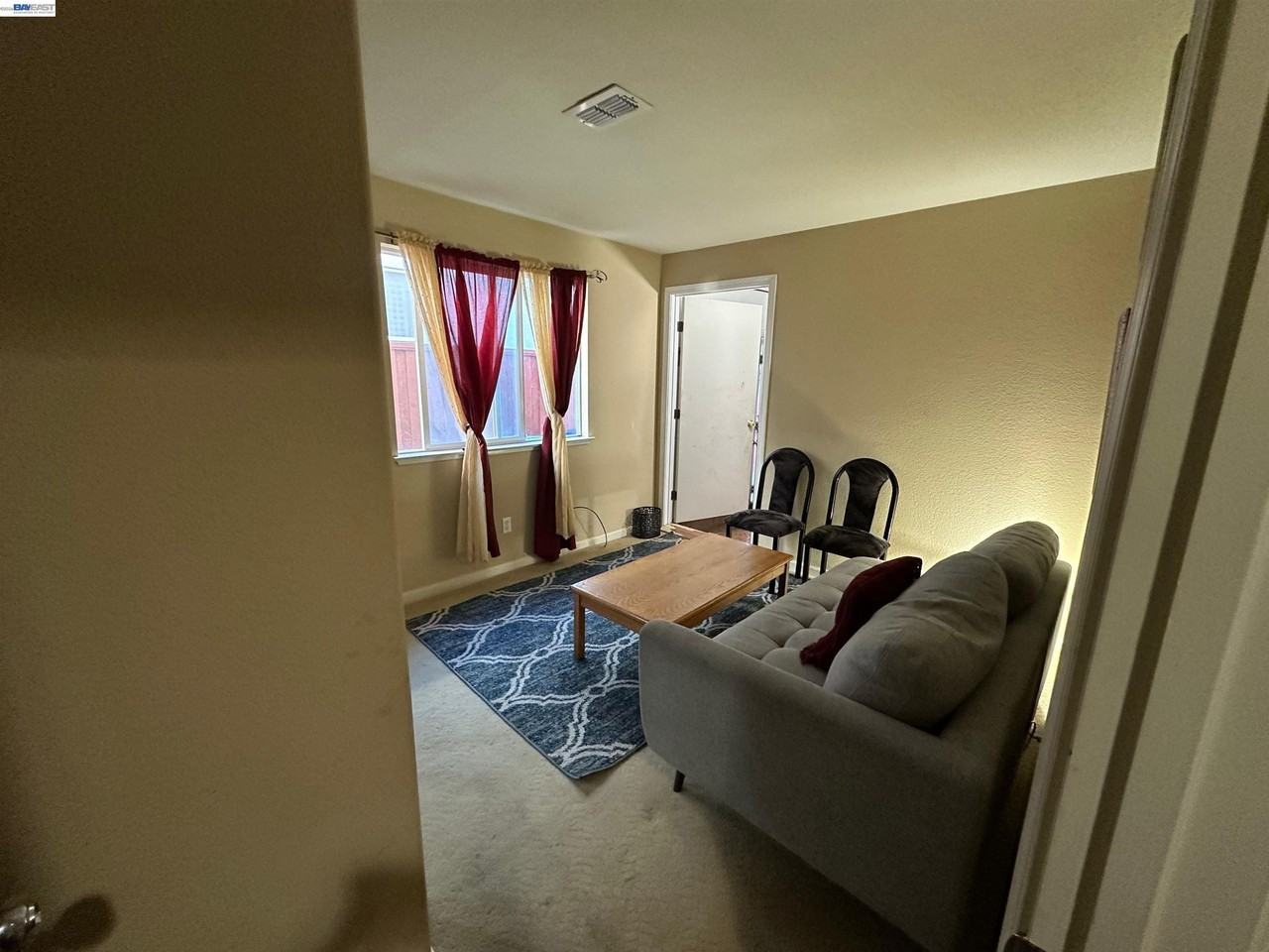 1013 Ridgeview Dr - Photo 2 of 20