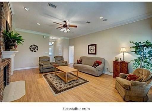 4210 Ludlow Ln - Photo 3 of 13