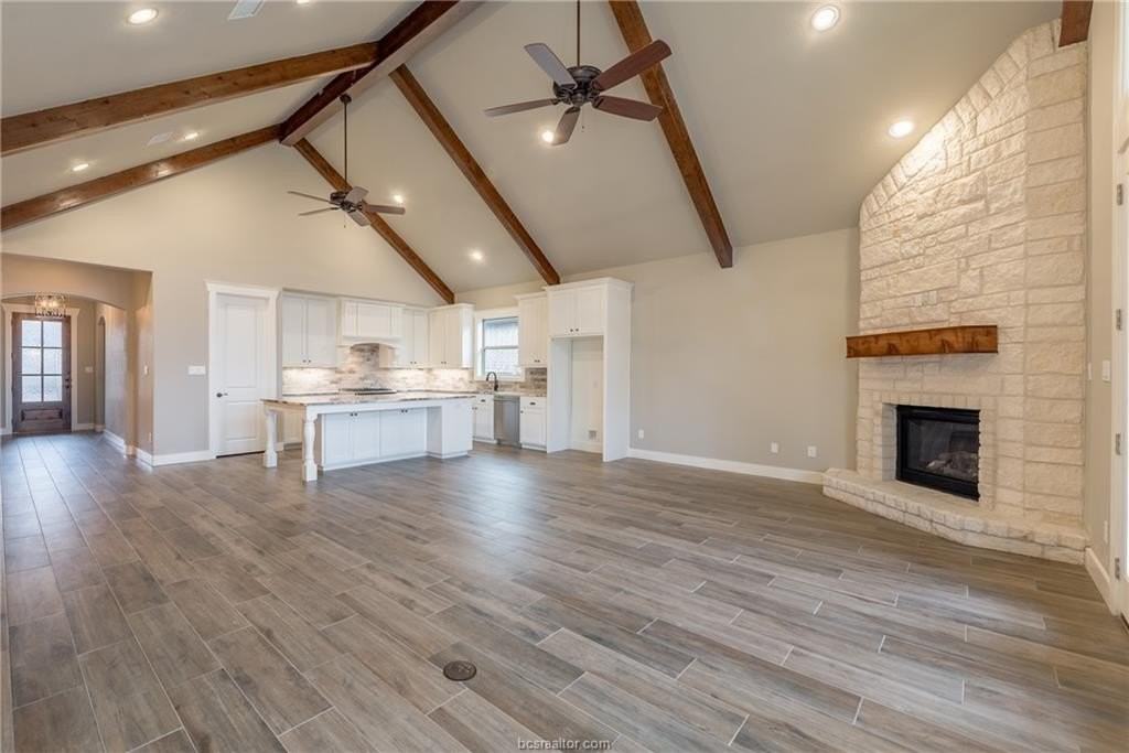 4205 Downton Abbey Ave - Photo 5 of 38