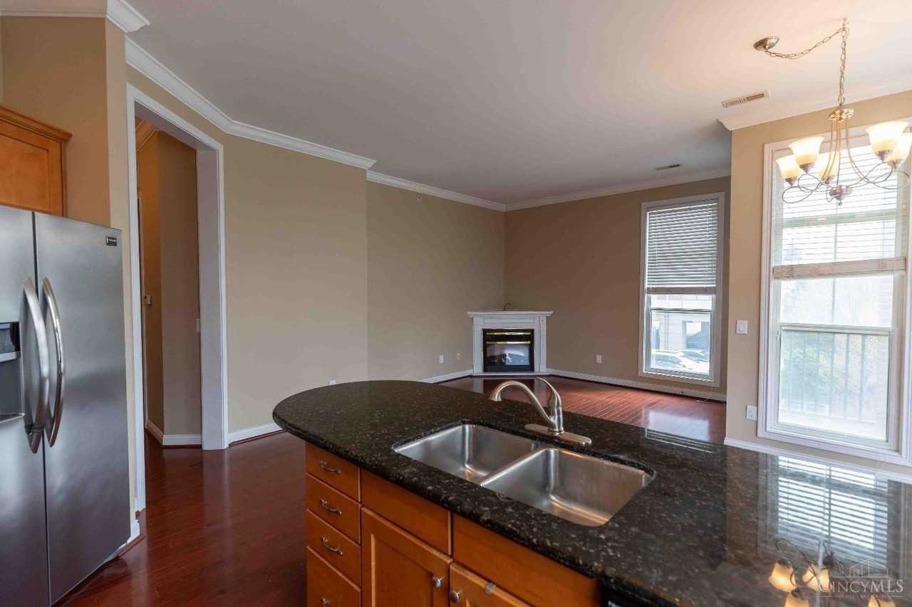 252 Stetson St #301 - Photo 6 of 27