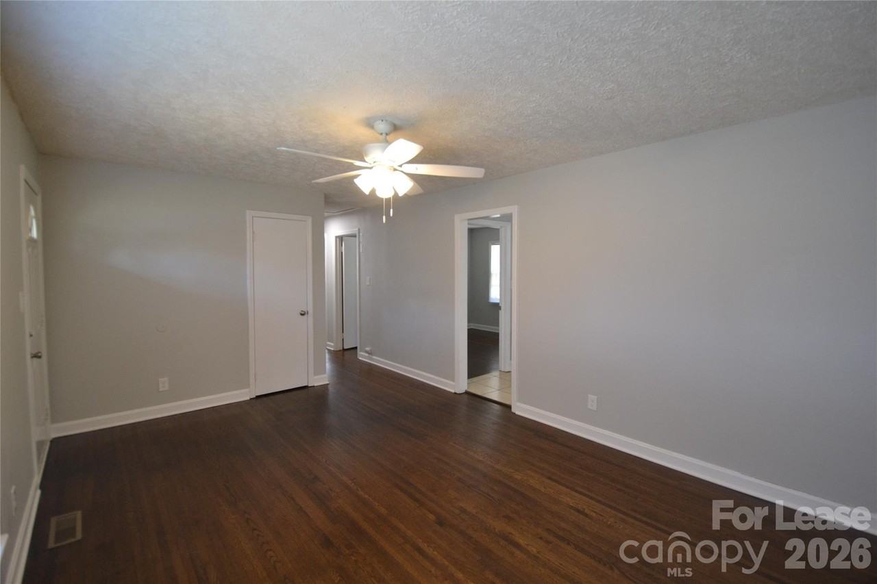 3844 Crestridge Dr - Photo 5 of 24