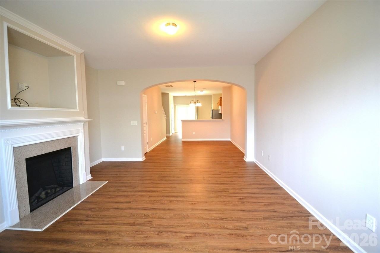 12633 Persimmon Tree Dr - Photo 3 of 23