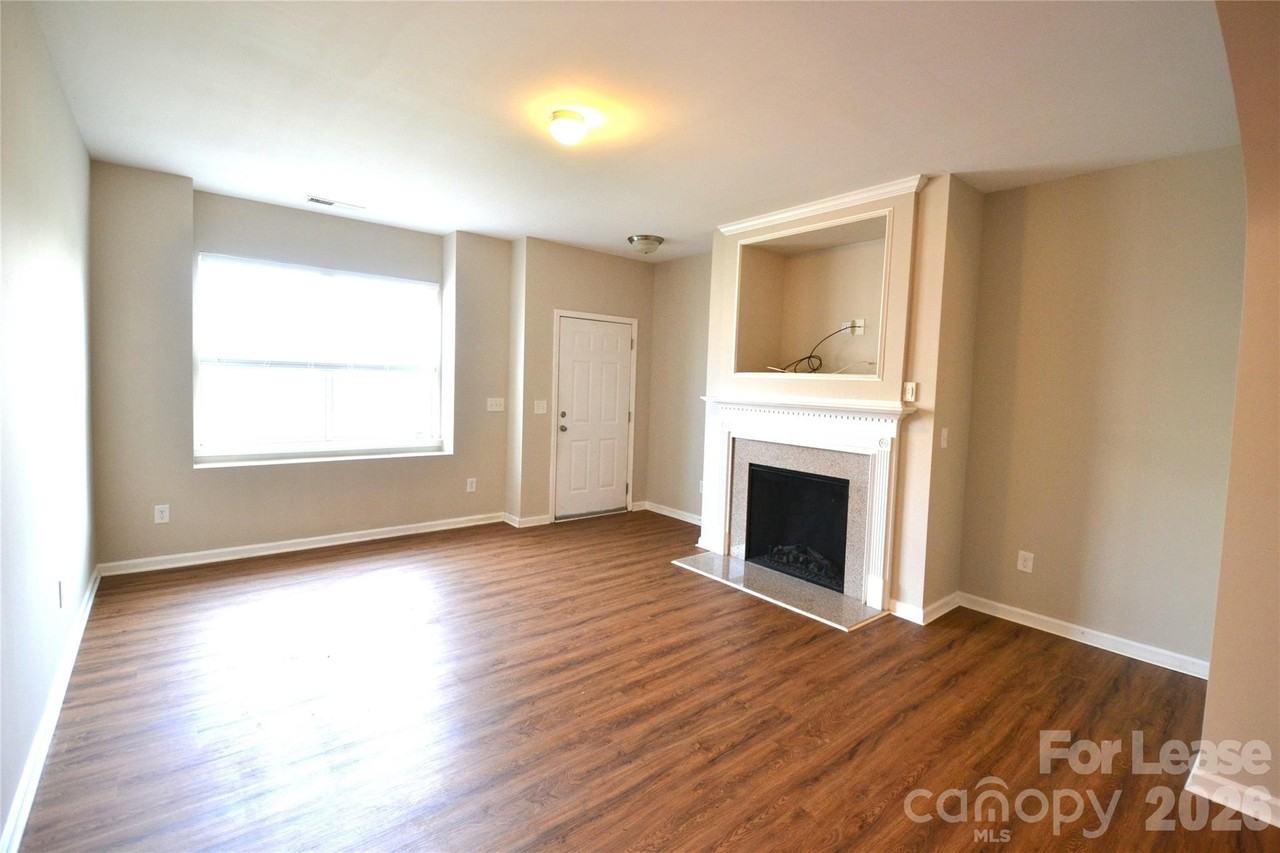 12633 Persimmon Tree Dr - Photo 5 of 23