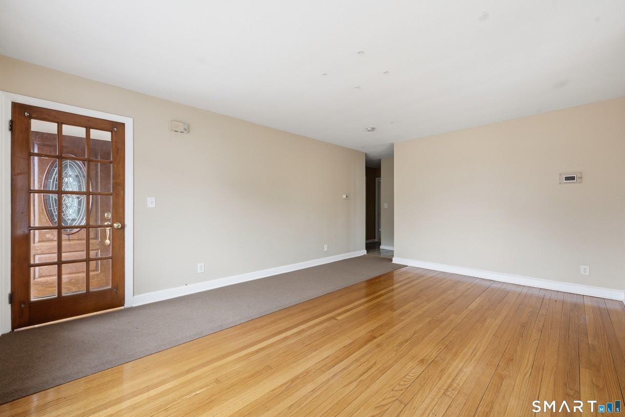 972 Capitol Ave Unit 1 - Photo 3 of 18