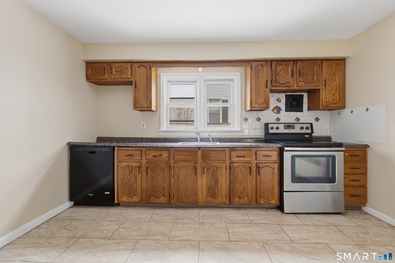 972 Capitol Ave Unit 1 - Photo 7 of 18