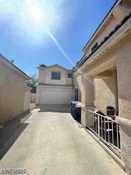 9801 Bradford Summit St - Photo 4 of 36