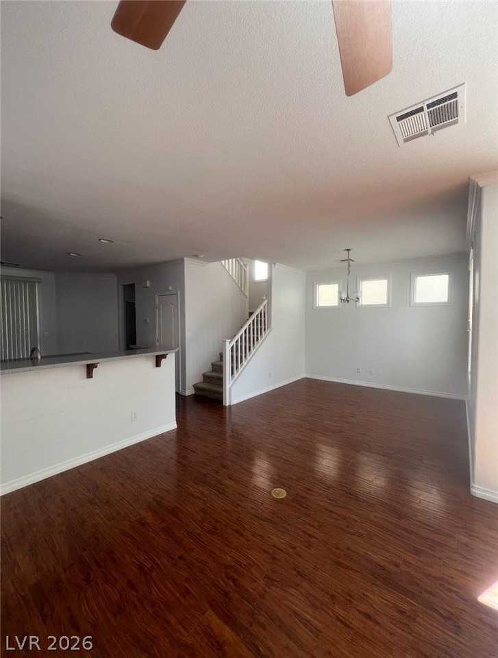 8974 Ellenbrook St - Photo 3 of 9