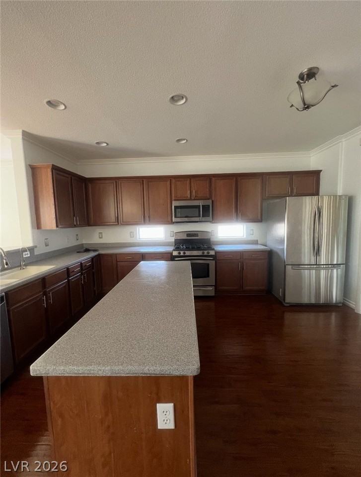 8974 Ellenbrook St - Photo 4 of 9