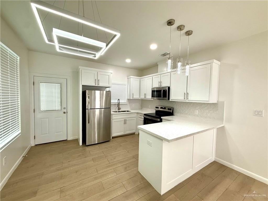 Ozark Ave #3 - Photo 3 of 12