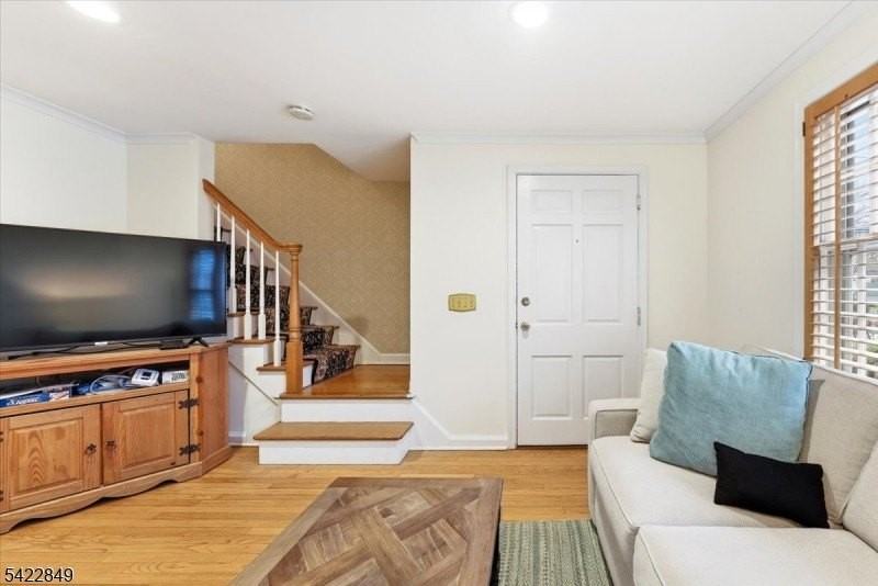 260 Walnut St #9 - Photo 4 of 32