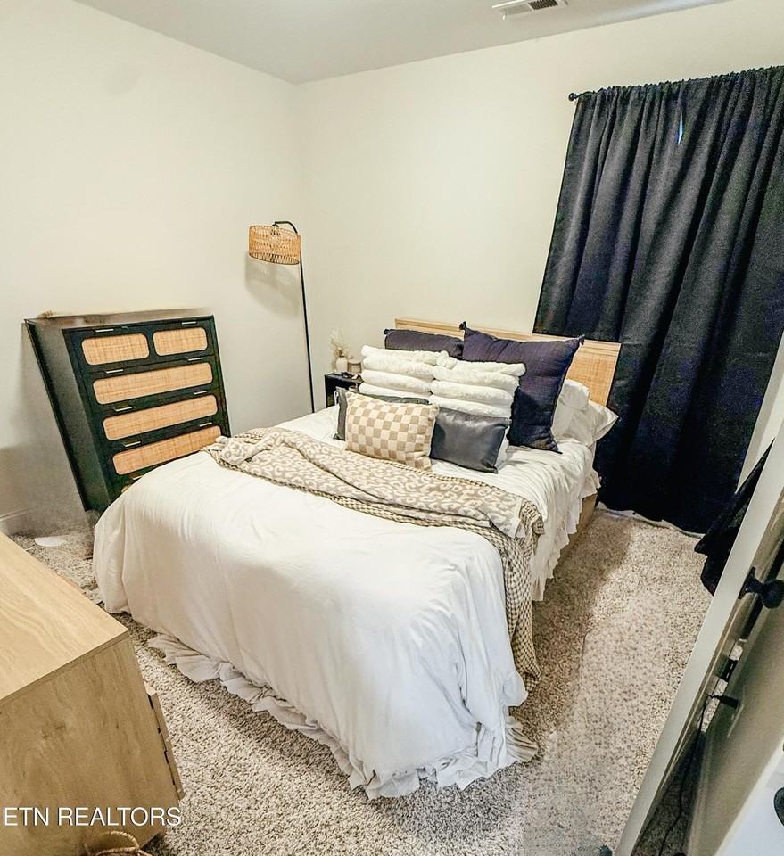 7214 Flint Stone Way - Photo 4 of 8