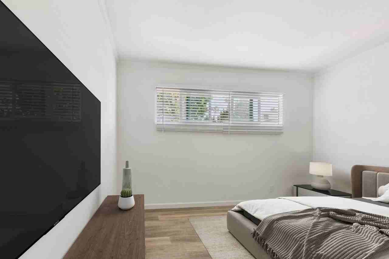 1102 Idaho Apartments - Photo 6 of 16