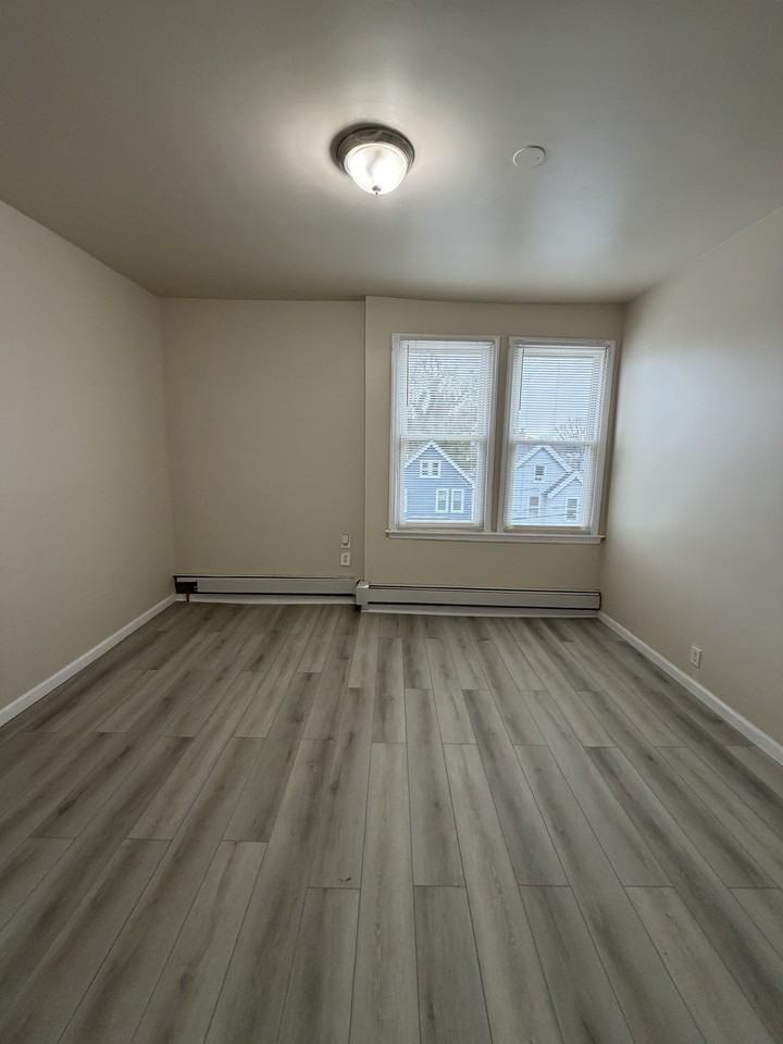 154 Taylor St. - Photo 7 of 13