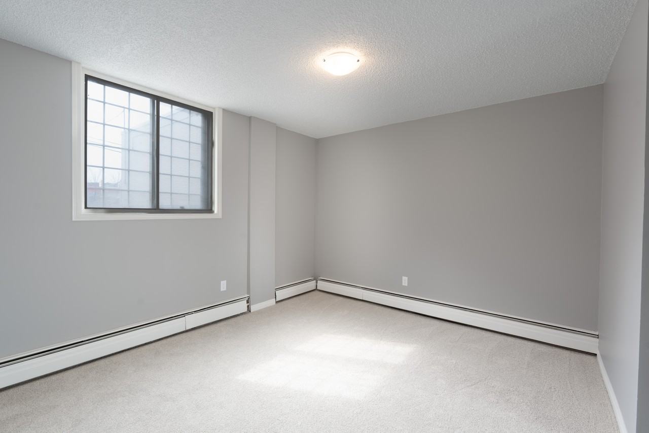 1337 13 Ave Sw - Photo 7 of 12