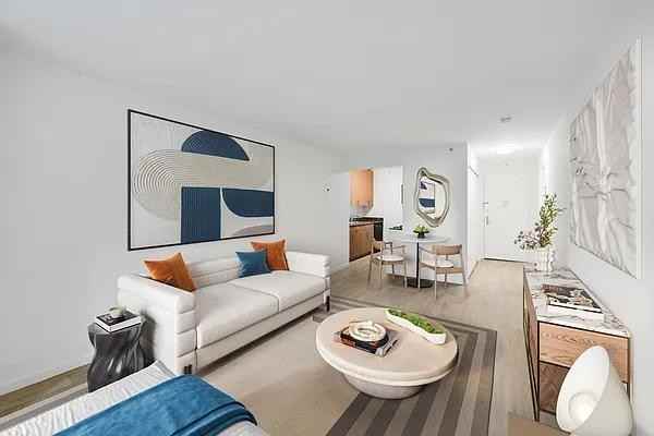 W 38th St #8F - Photo 2 of 20