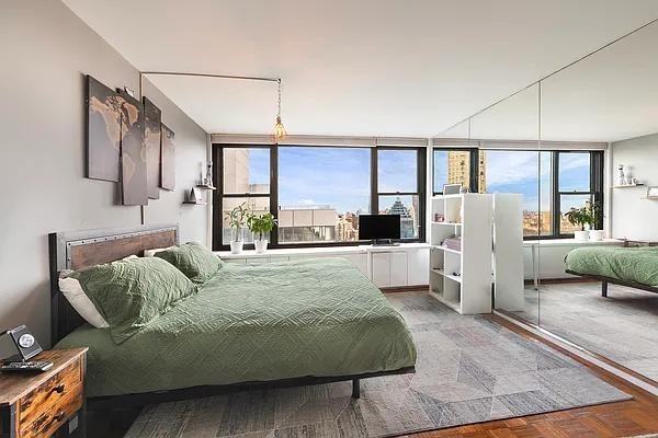 E 57th St #47F - Photo 3 of 13