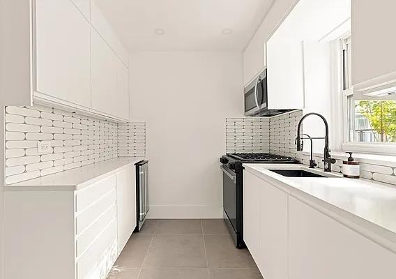 W 53rd St #11BC - Photo 7 of 20