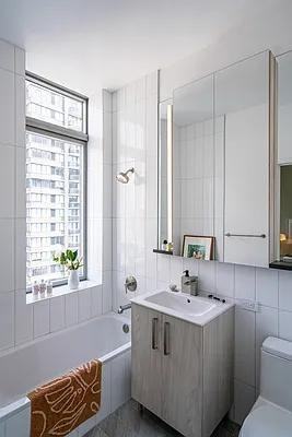 W 47th St #22F - Photo 7 of 20