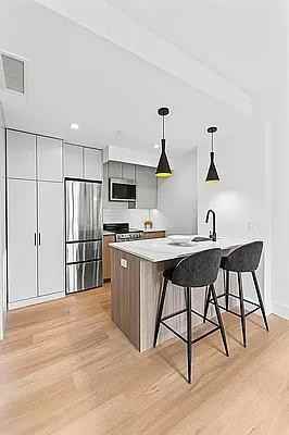 Pitt St #5B - Photo 4 of 20