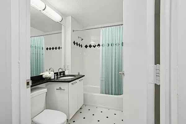 W 89th St #7A - Photo 4 of 20