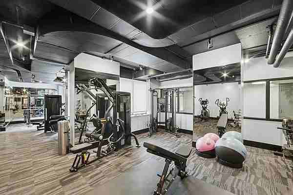 W 89th St #7A - Photo 5 of 20