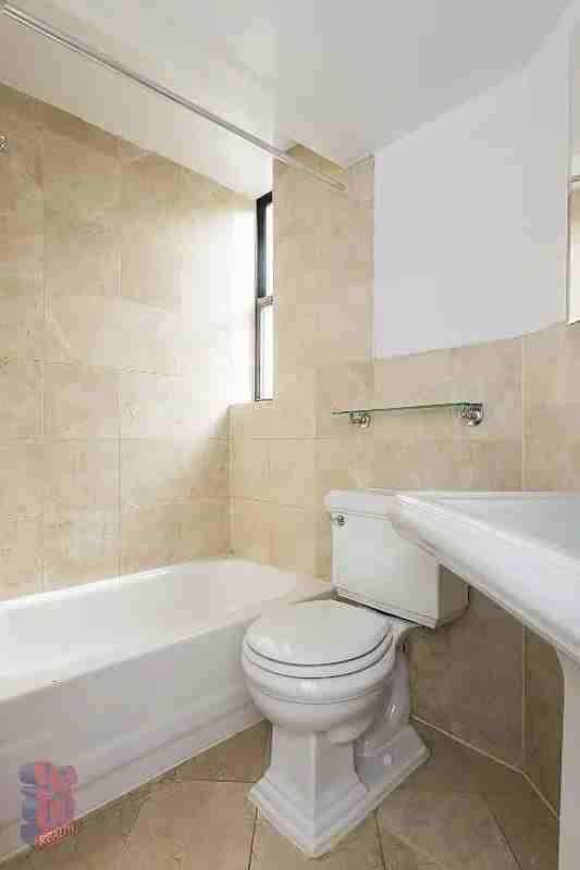 Elizabeth St #5C - Photo 3 of 3