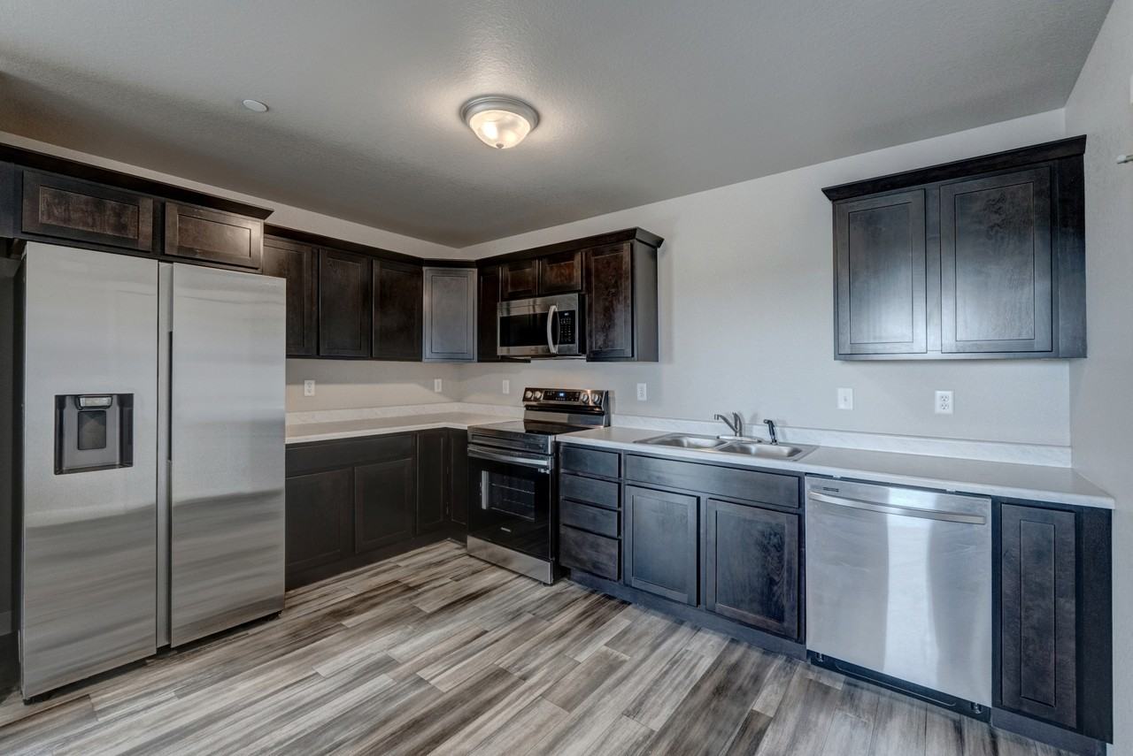 4823 5th Street - Photo 4 of 21