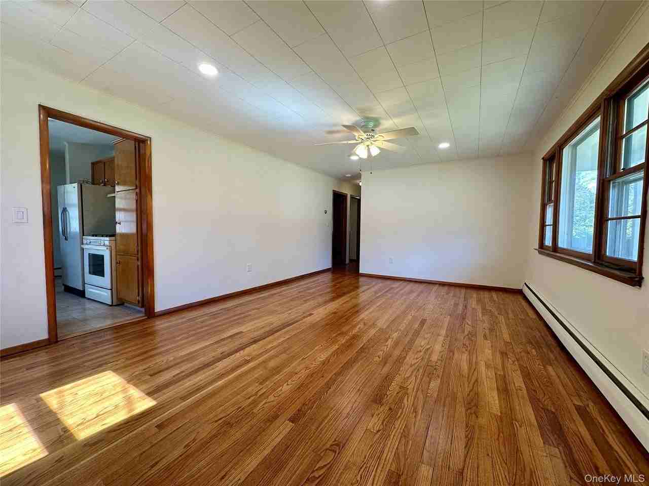 10 Smith St - Photo 4 of 39