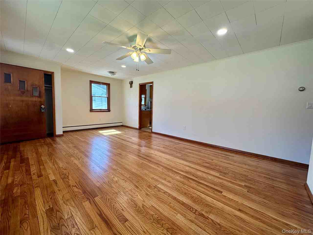 10 Smith St - Photo 5 of 39