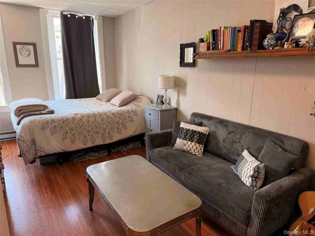 320 New York Ave Apt 2 - Photo 2 of 6