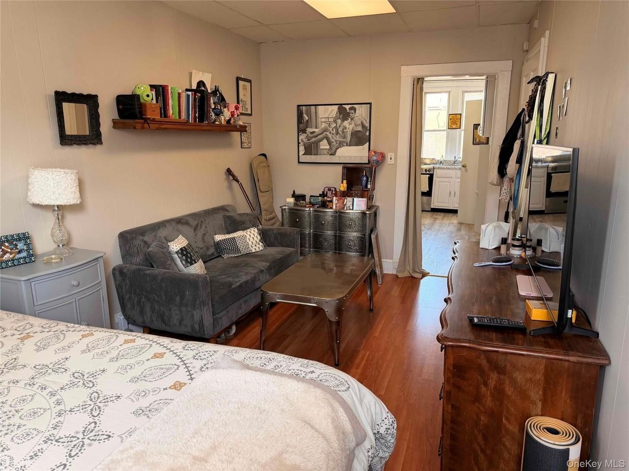 320 New York Ave Apt 2 - Photo 3 of 6